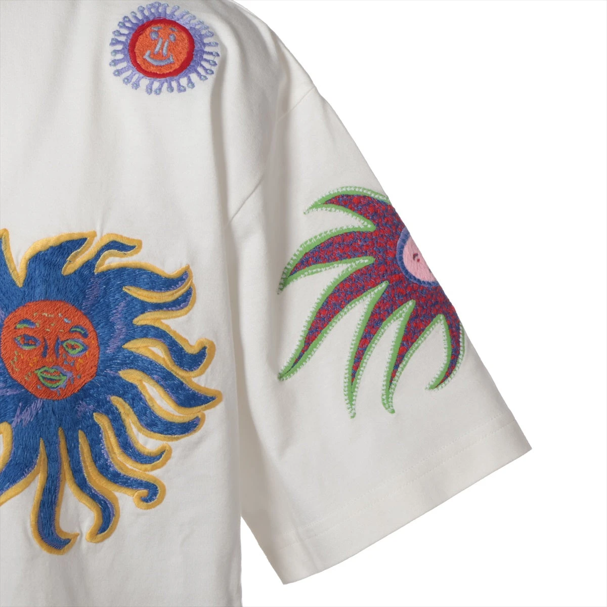 【魅力的なキャンバスカラー♪】ルイヴィトン★ロゴＴシャツ 2023AW☆即納！【LV ルイヴィトン】クルーネックTシャツ 関税込