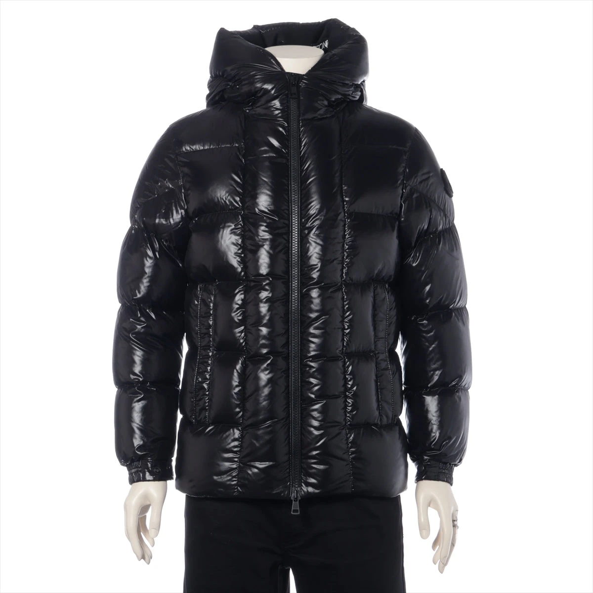 モンクレール　DOUGNAC ビックロゴダウン　　ブラック　サイズ1 超美品 モンクレール DOUGNAC ビックロゴダウン ブラック サイズ1 超美品