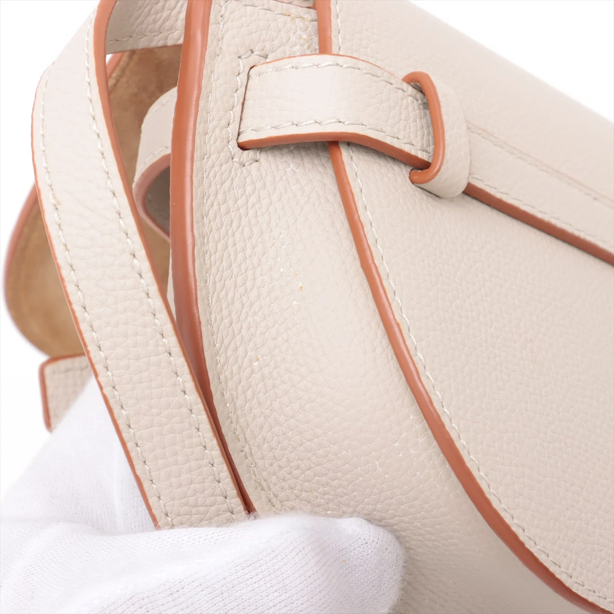 LOEWE レザーショルダーバッグ ベージュ 楽天市場】[返品OK] ロエベ ルナ レザー ベージュ ショルダー