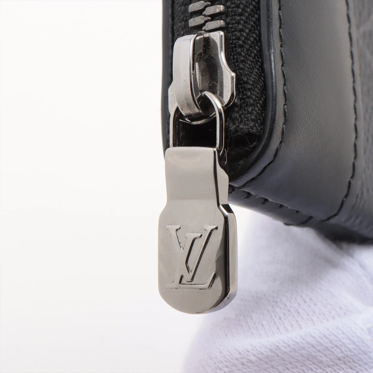 ヴィトン モノグラムエクリプス ポシェットディスカバリーPM M44323 