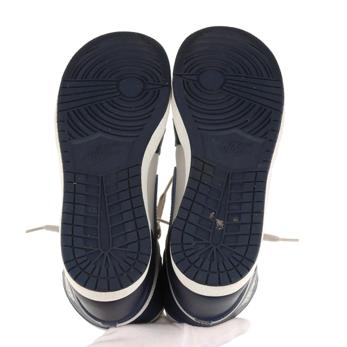 楽天市場】ナイキ エア ジョーダン 1 ミッド NIKE AIR JORDAN 1
