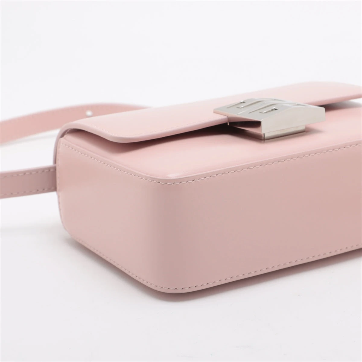 美品　ジバンシー　ルクレツィア　2way　ショルダーバッグ　ピンク ジバンシィ ルクレツィア マイクロ ミニボストンバッグ 2WAY