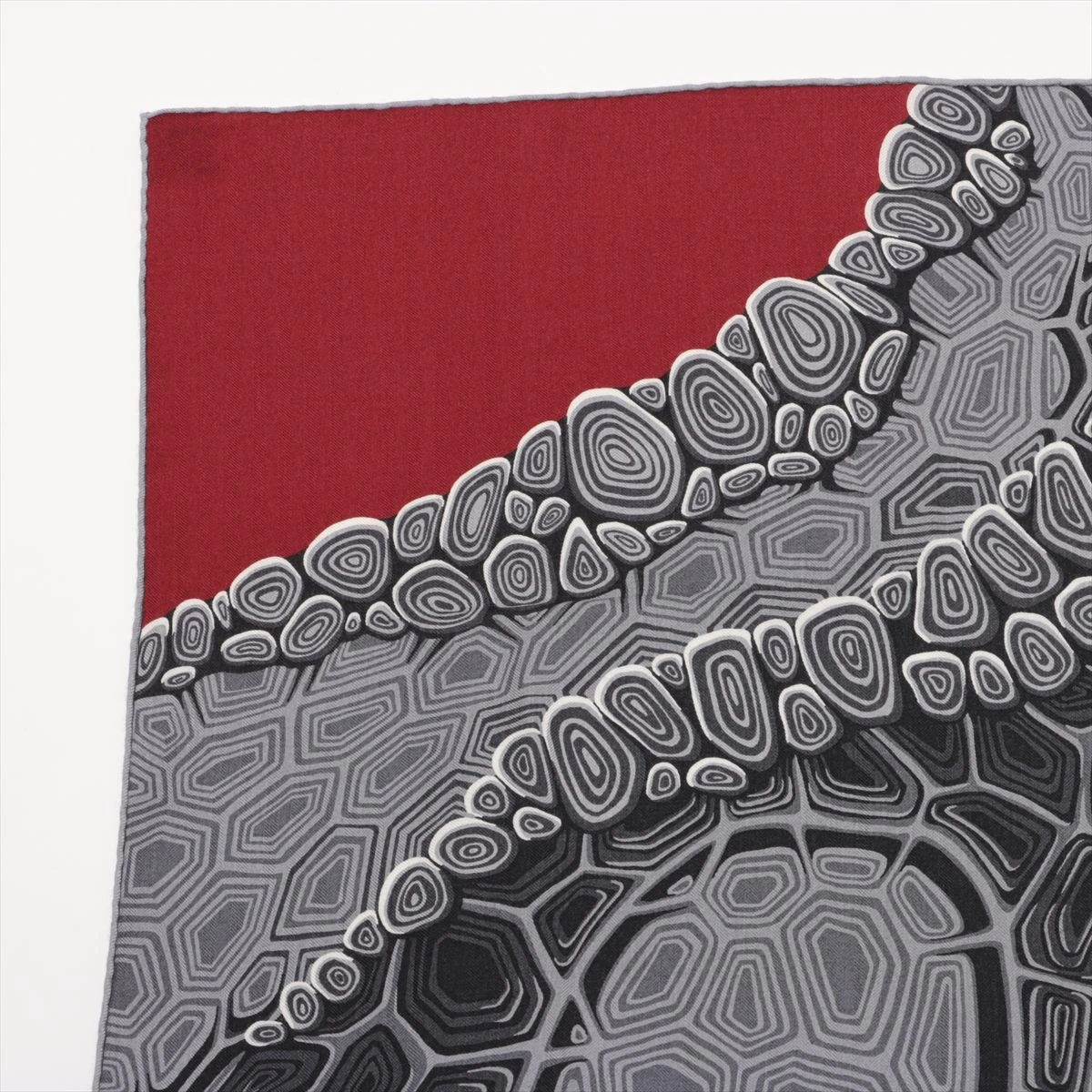 エルメス カレジェアン100 Aaaaargh! 恐ろしいトカゲ スカーフ