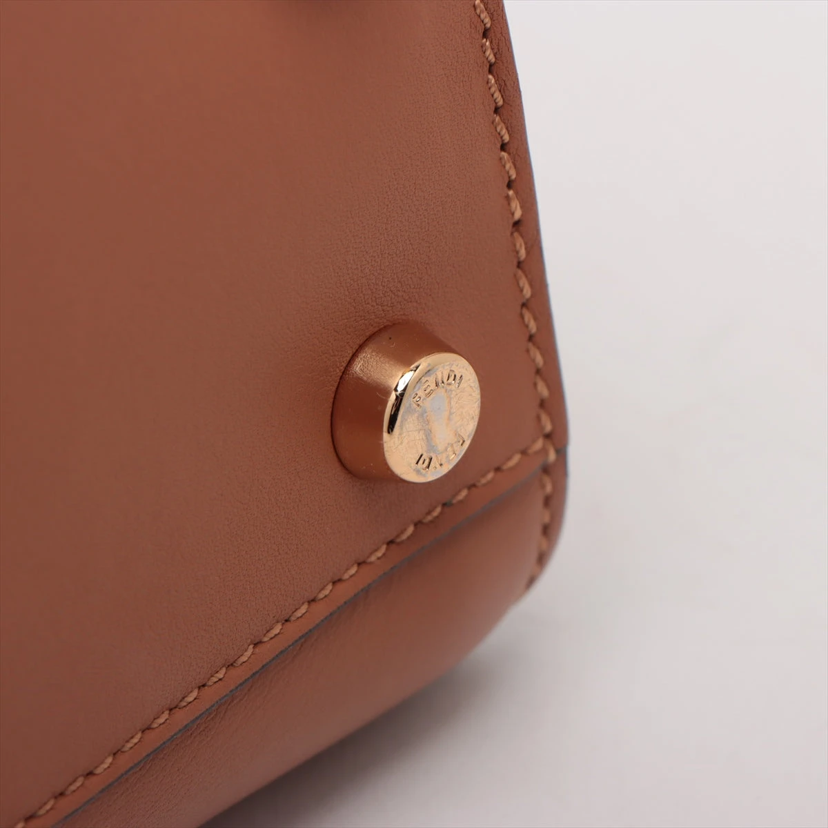 フェンディ ピーカブー　エッセンシャリー ブラウン ハンドバッグ　8BN302 フェンディ ピーカブーエッセンシャリー レザー 2WAY