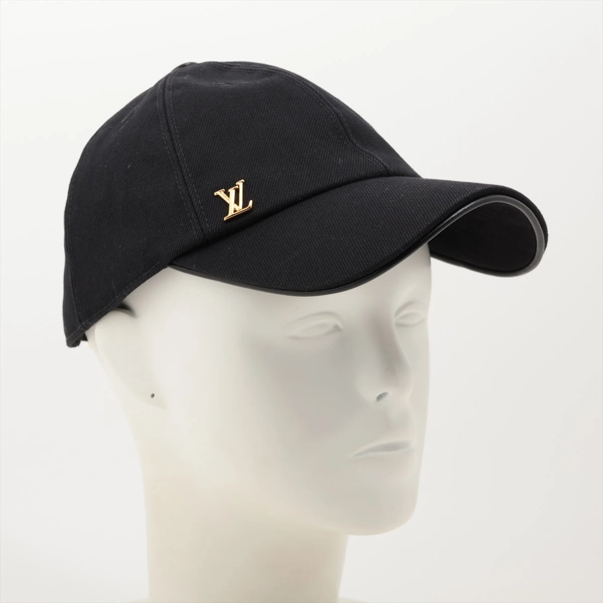 ルイヴィトン M7050M カレ LVアイコニック キャップ　黒　レディース ほぼ新品】ルイヴィトン LOUIS VUITTON M7050M カレ LV アイ