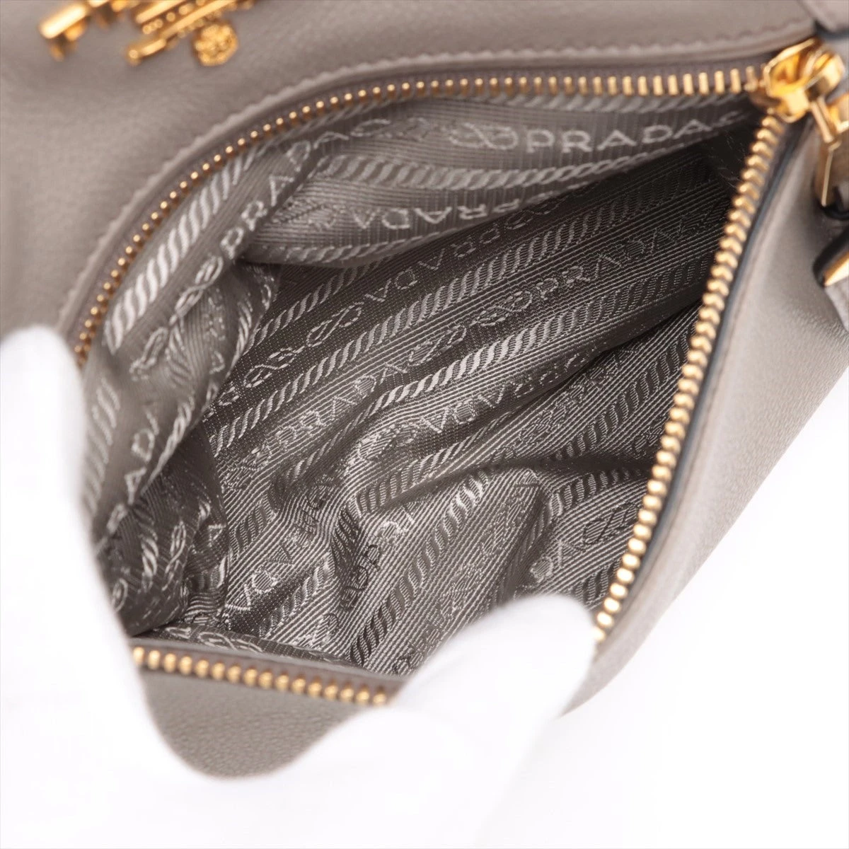 プラダ　バック　トートバッグ　ヴィッテロフェニックス　1BG044 2way プラダバックトートバッグヴィッテロフェニックス1BG044 2way
