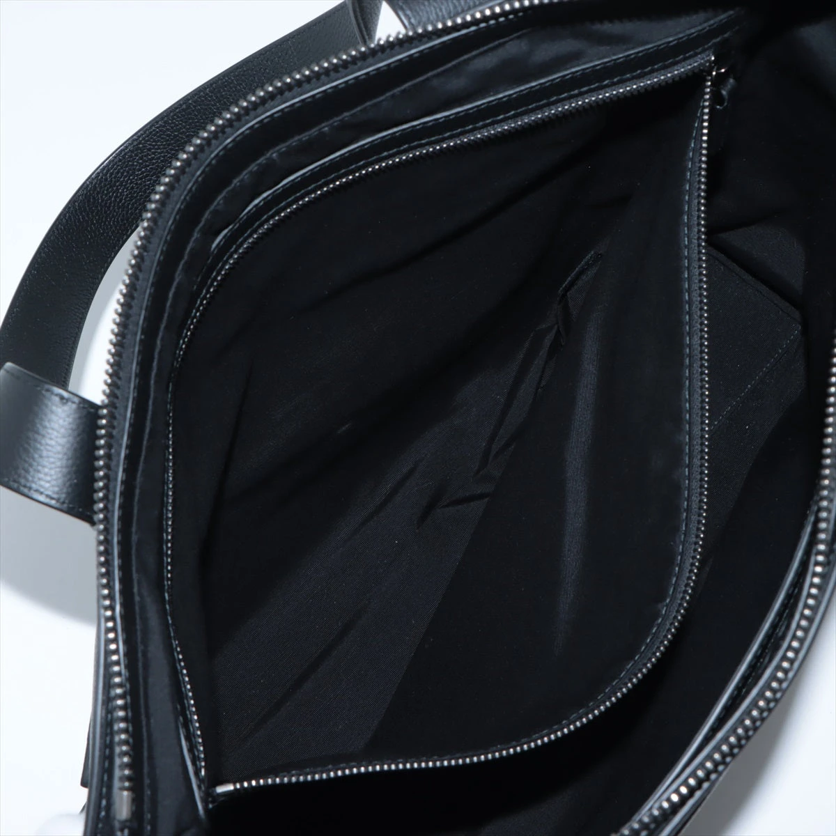 Masaki　新品未使用　ブルガリ　 ブラックレザー ボディーバッグ BVLGARI ブルガリ バッグ 型押しレザー トート ブラック メンズ