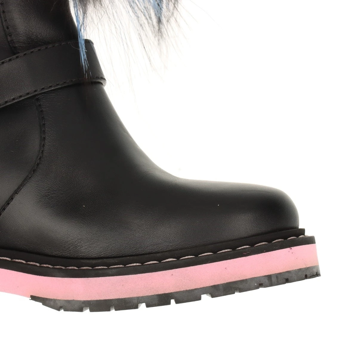 新品　フェンディ　ショートブーツ　黒　スエード　ボア　スノーシューズ 新品 フェンディ ショートブーツ 黒 スエード ボア スノーシューズ