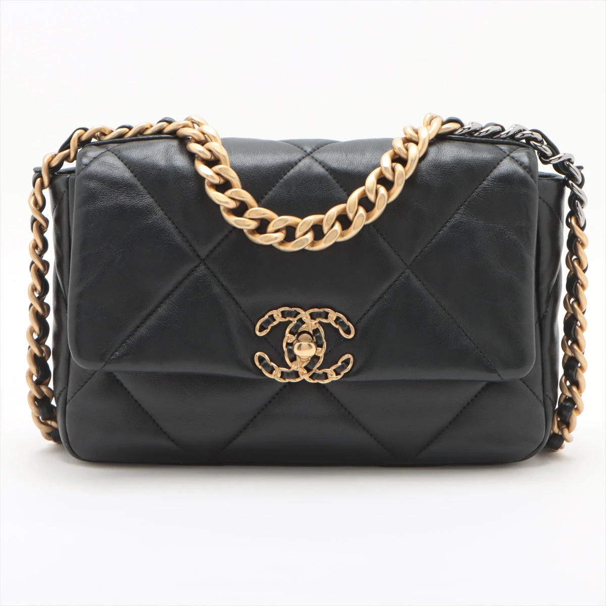 シャネル シャネル19 ラムスキン チェーンショルダーバッグ ブラック  