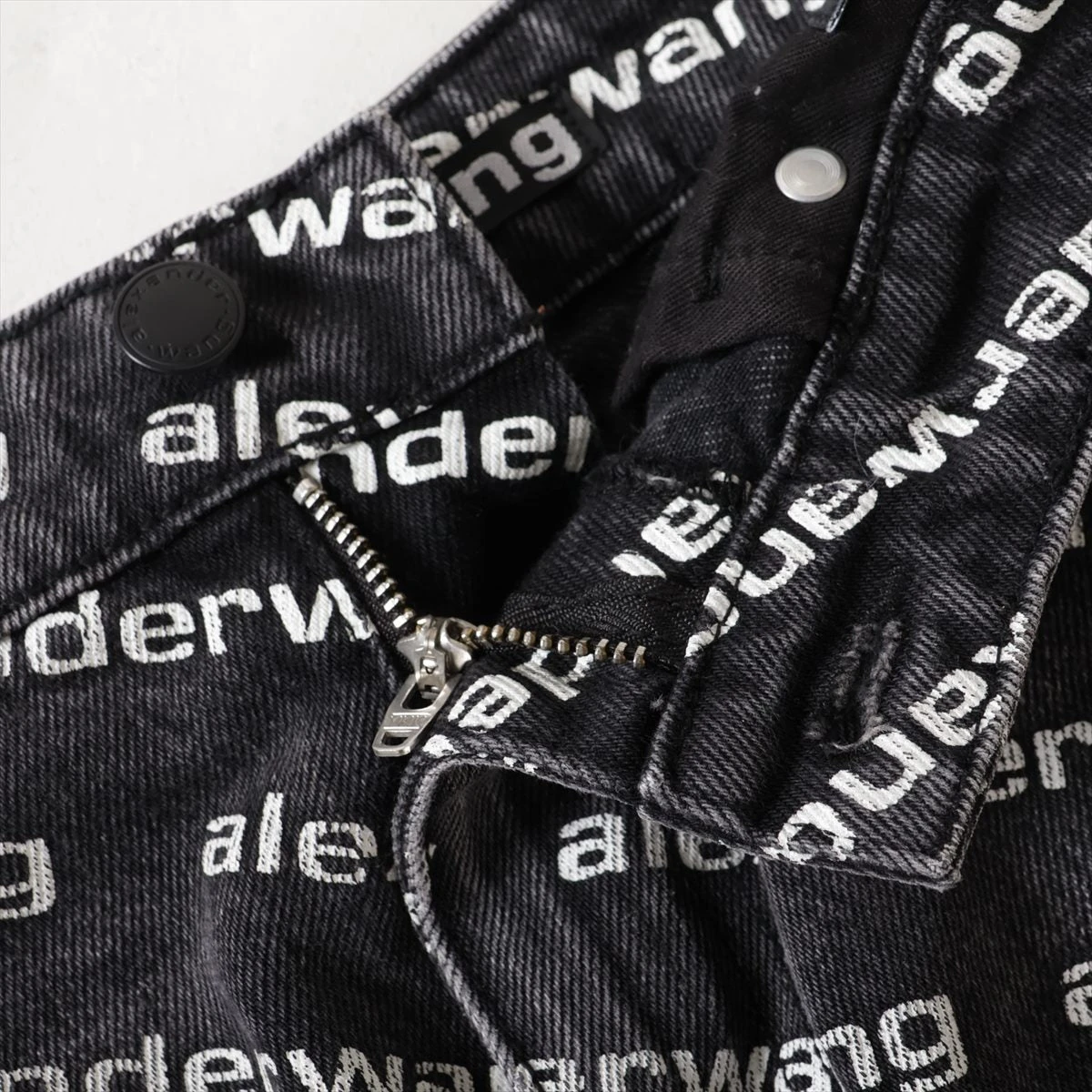 【アレキサンダーワン】ロゴ ショートパンツ コットン グレー アレキサンダーワン ALEXANDER WANG ロゴ総柄 デニムショート