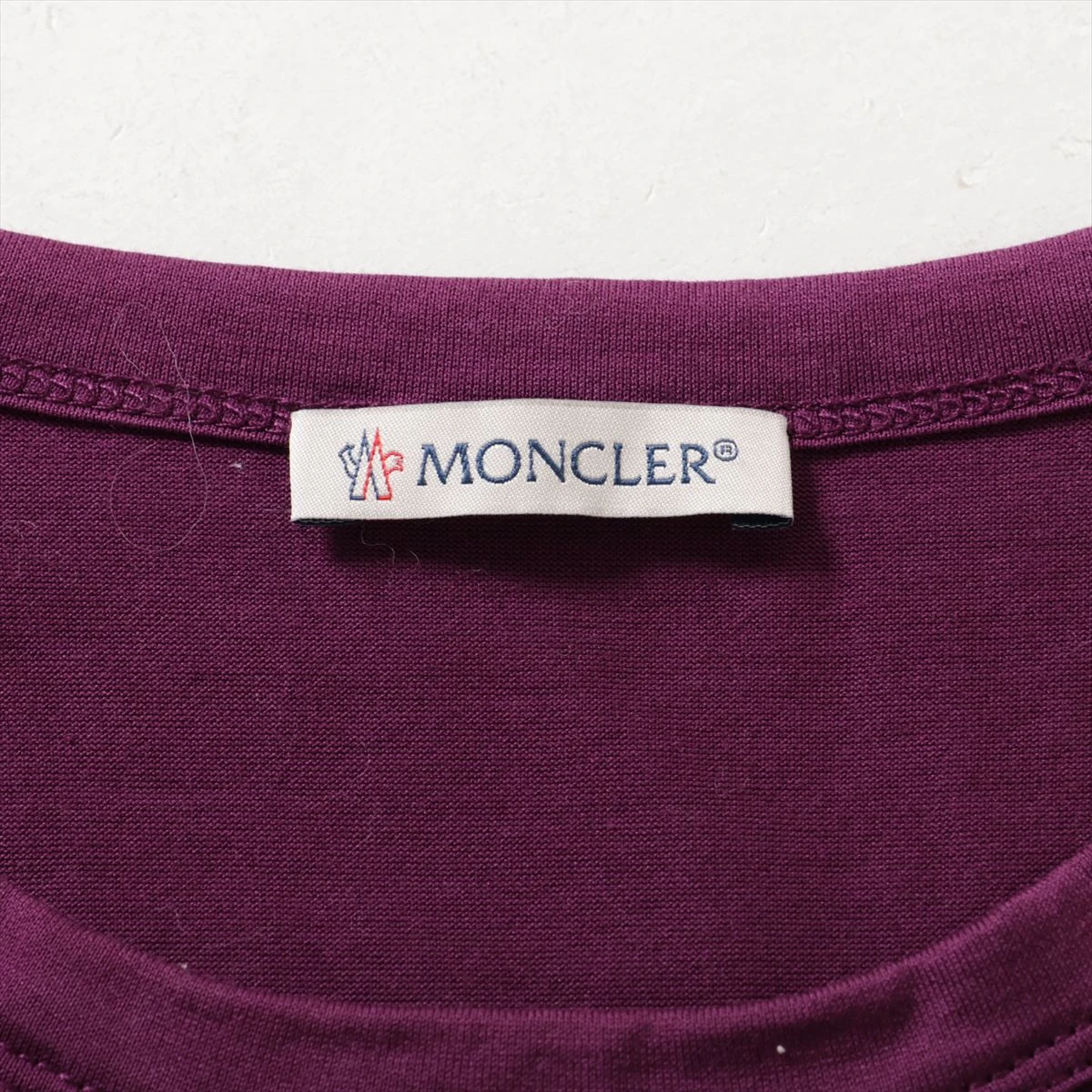 美品 MONCLER モンクレール Tシャツ パープル シャツ パープル（紫）系 MONCLER(モンクレール) Tシャツ・カットソー