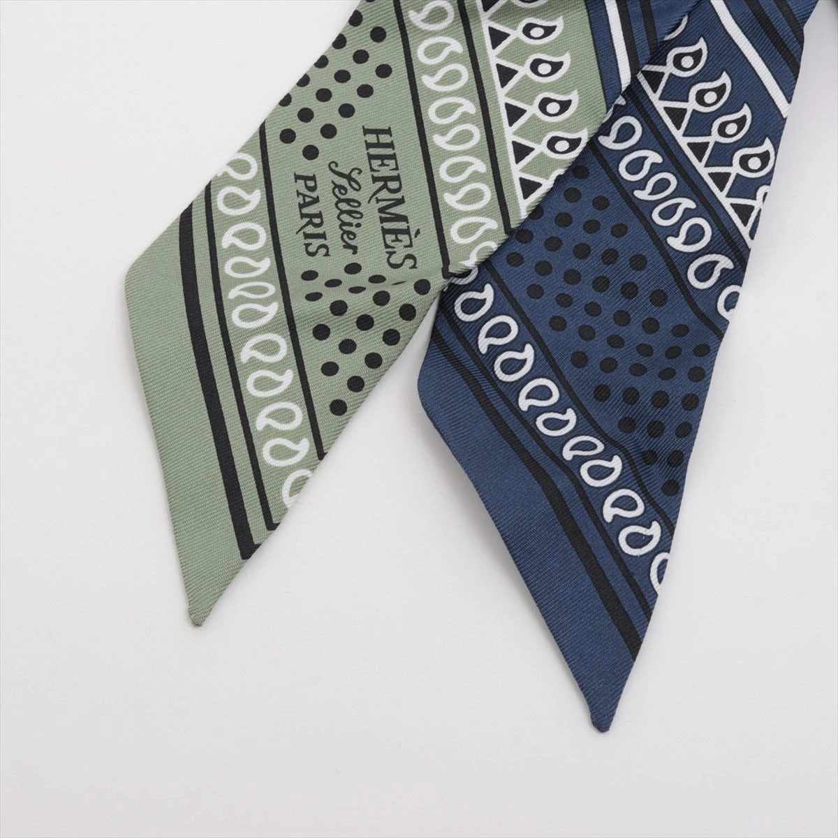 HERMES ツイリー　エプロンドール　ネイビー エルメス ツイリー エプロンドール Eperon d´Or Bandana マリ