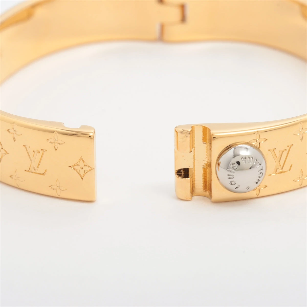 ルイヴィトン　M00251　ブレスレット　ナノグラム　ゴールド LOUIS VUITTON Cuff nanogram Monogram Small size M00251