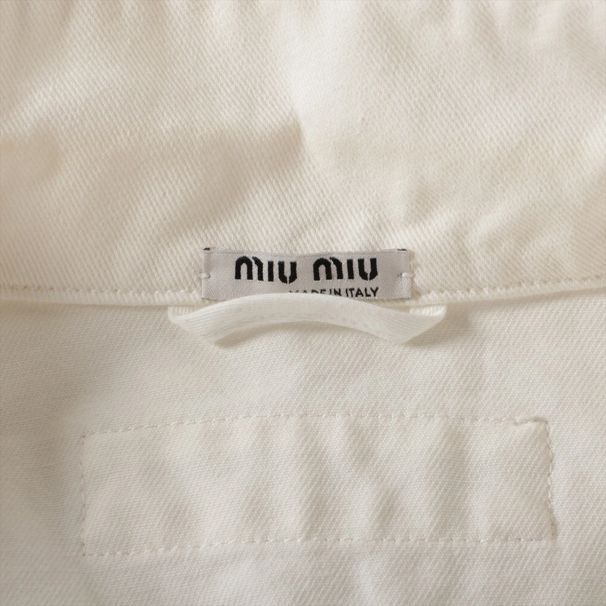 【極上美品】18年新作miu miu デニムジャケット　ホワイト　36 662b378851728.webp