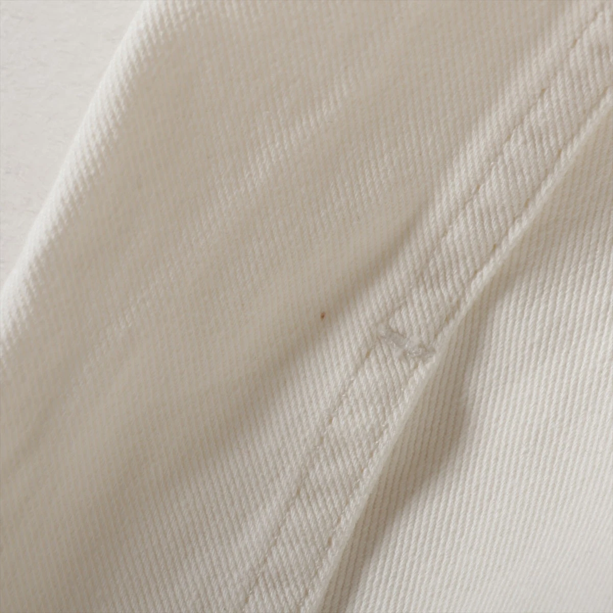 【新品未使用❗️】TMMMY JEANS ホワイト ショート丈 ジャケット☆ ミュウミュウ 21年 コットン デニムジャケット 38 レディース