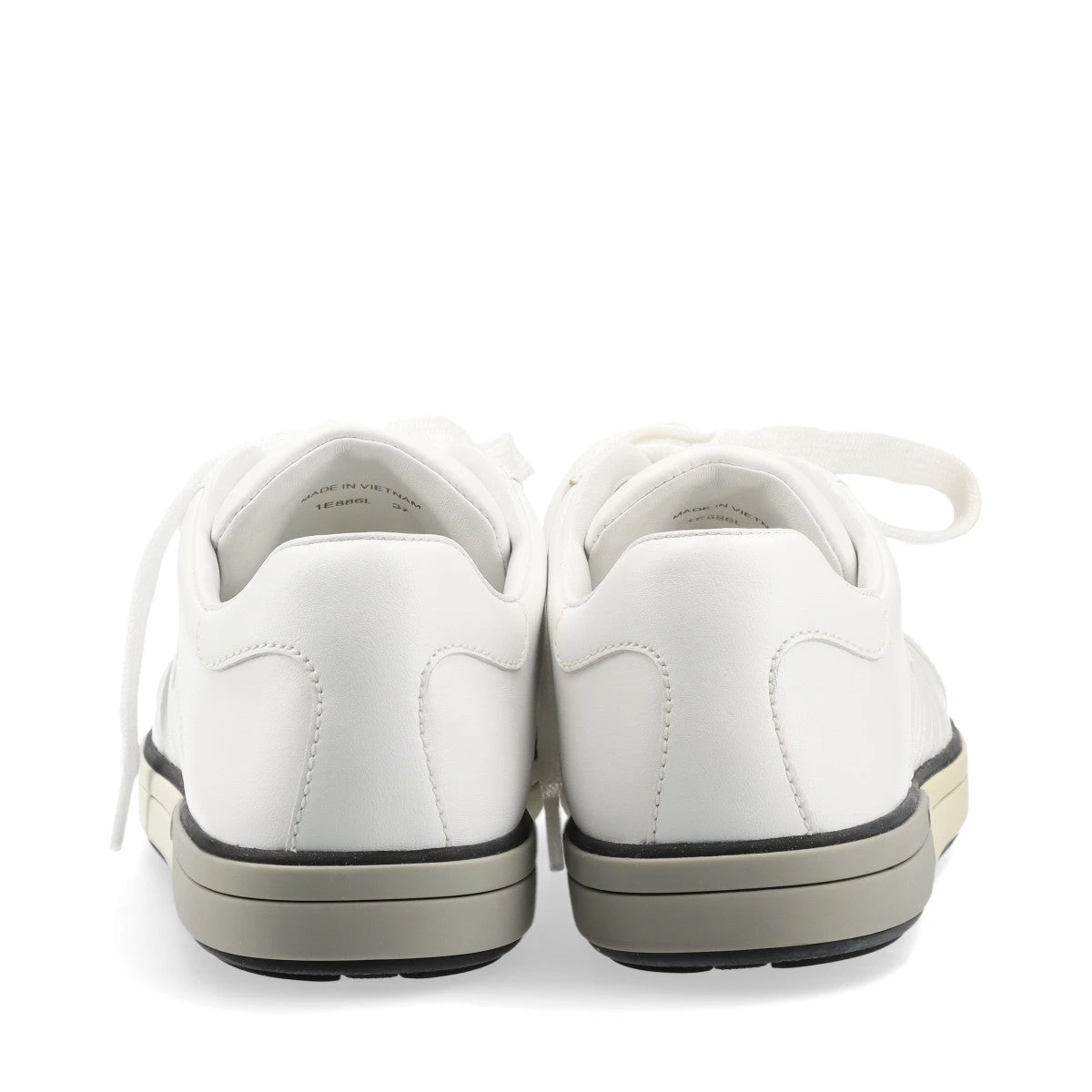 PRADA レディース　ホワイトレザースニーカー　37 23.5 プラダ レザー スニーカー 37 レディース ホワイト 1E886L YF030061