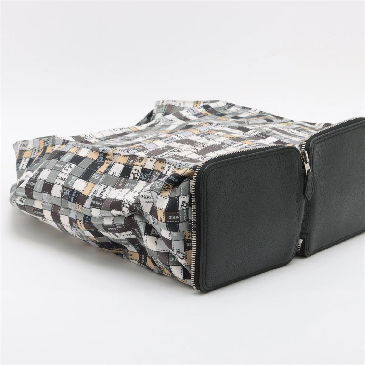 エルメス シルキーポップエコバッグ シルク×ブッフル マルチカラー