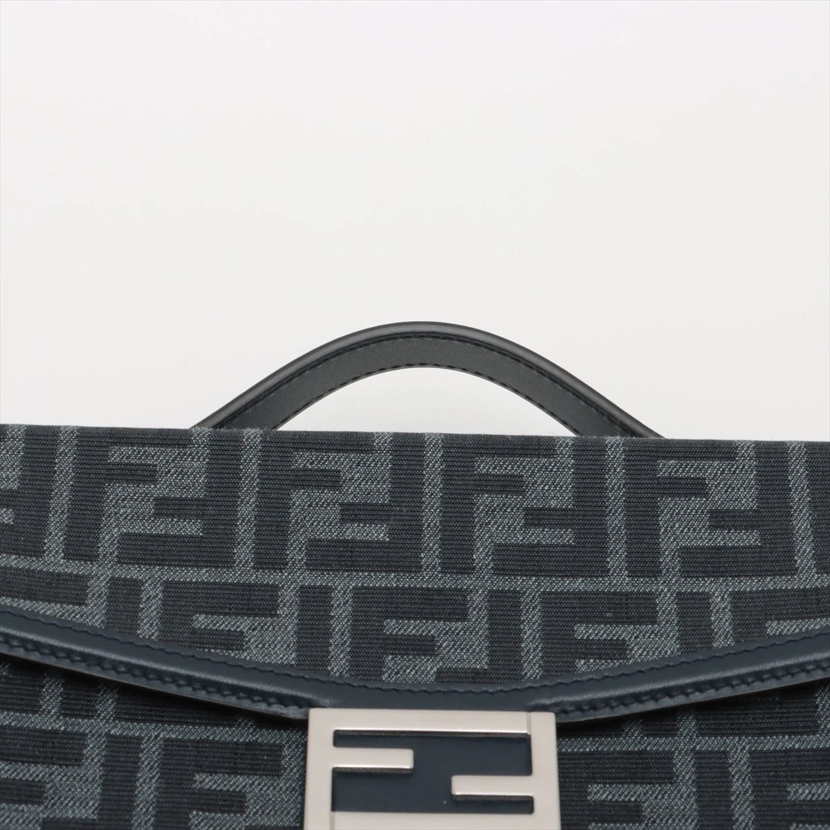 フェンディ ズッカ ソフトトランク バゲット キャンバス×レザー
