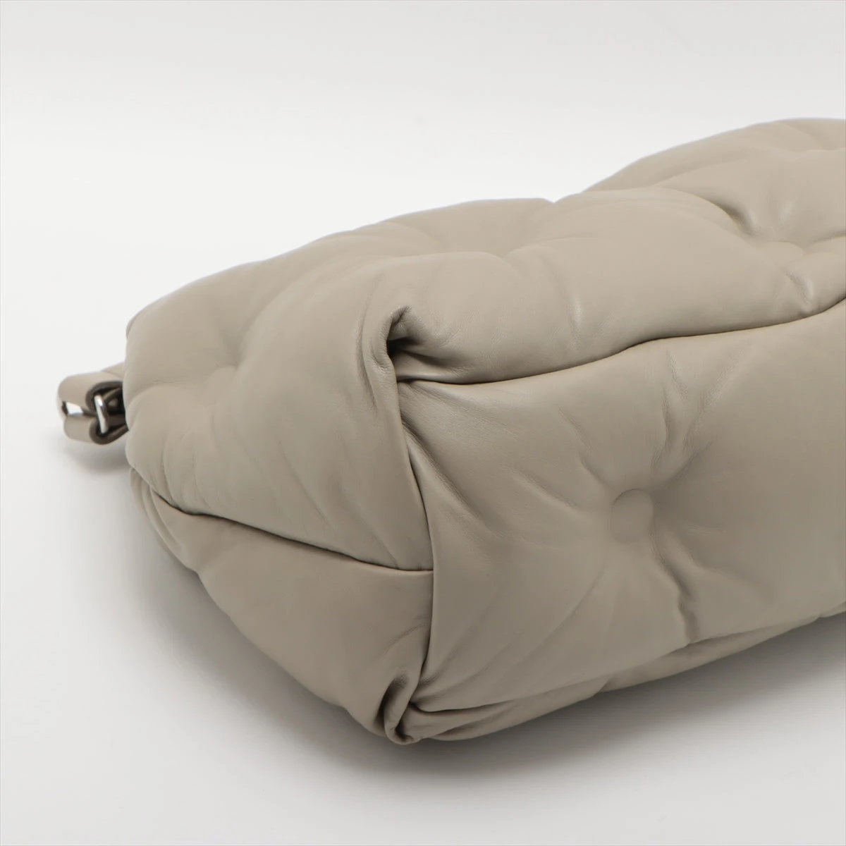 マルジェラ グラムスラムレザーショルダーバッグ ベージュ 楽天市場】メゾン マルジェラ MAISON MARGIELA SA1VL0035 P6434