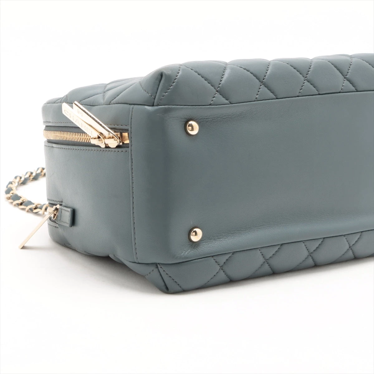 シャネル トレンディCC レザー チェーンショルダーバッグ グレー