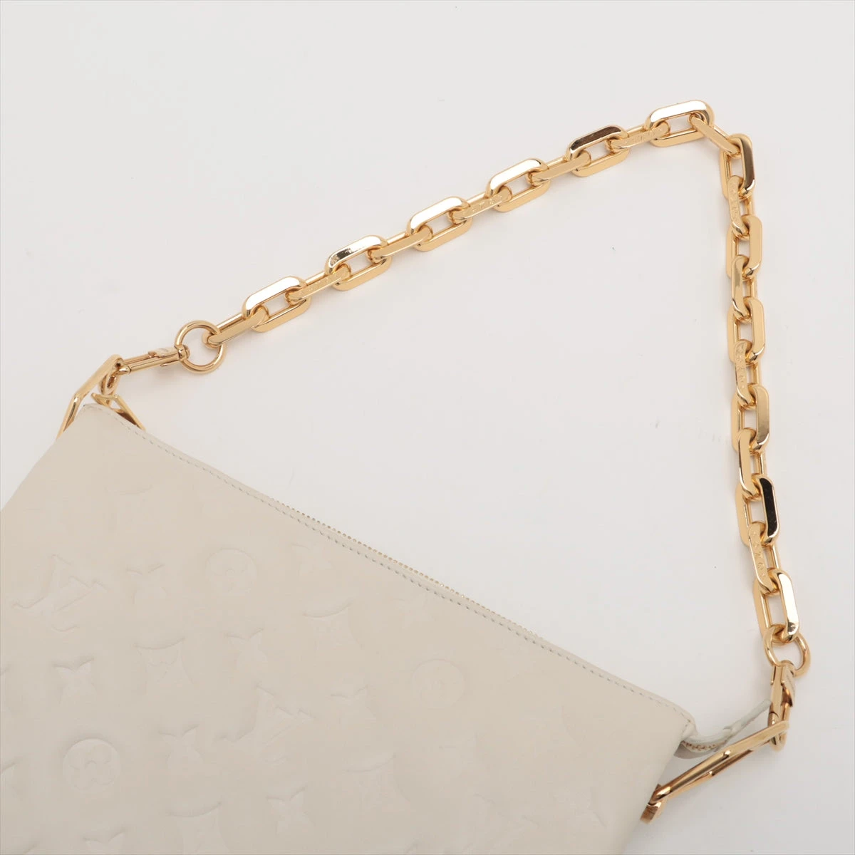 使用数回✨️ ルイヴィトン 23年製 モノグラム エンボス 23.5cm相当 本日限定特価】LV ルイヴィトン ダイヤモンドエンボス レザー