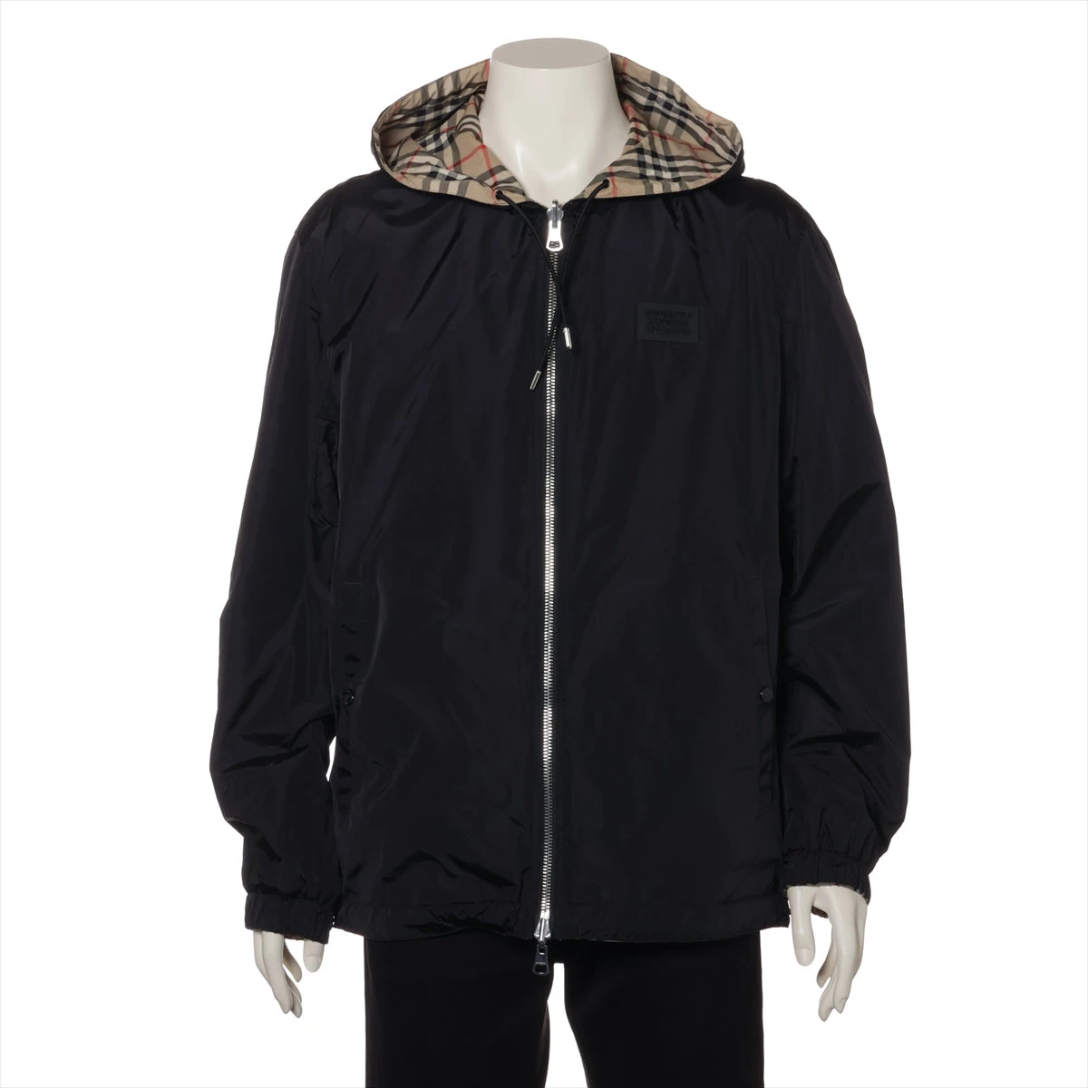 美品　BURBERRY　LONDON ナイロンジャケット　メンズMサイズ BURBERRY（ナイロンジャケット）のフリマアイテム一覧