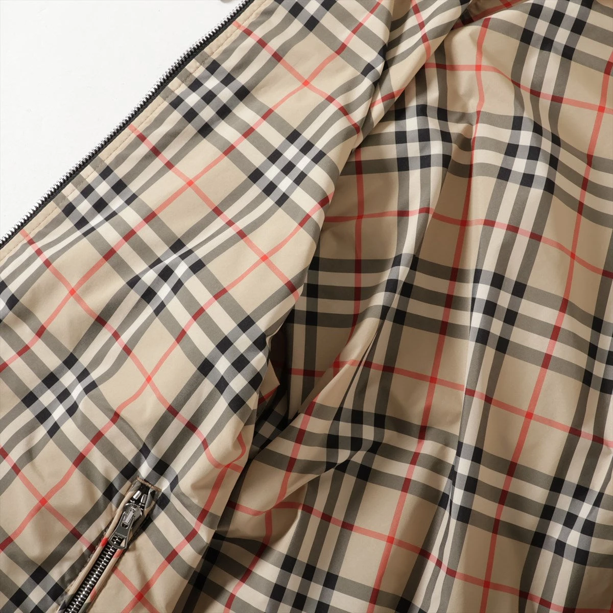 バーバリー ナイロン ジャケット M メンズ ブラック×ベージュ 8027097