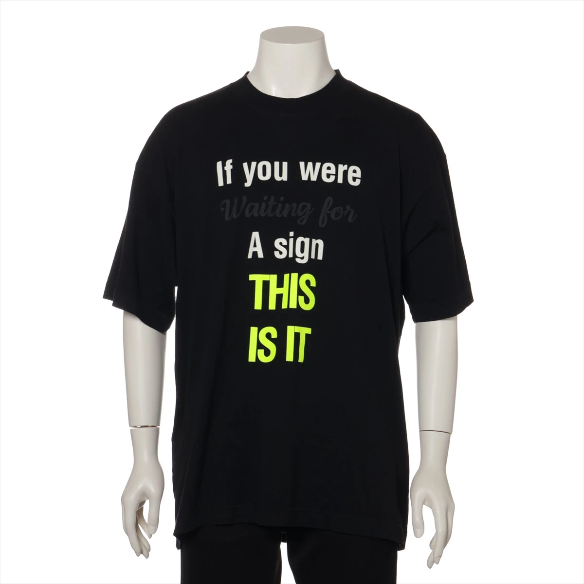 【VETEMENTS】ヴェトモン　Ｔシャツ　Tシャツ　ユニセックス vetements ユニセックス ブラックTシャツ ヴェトモン