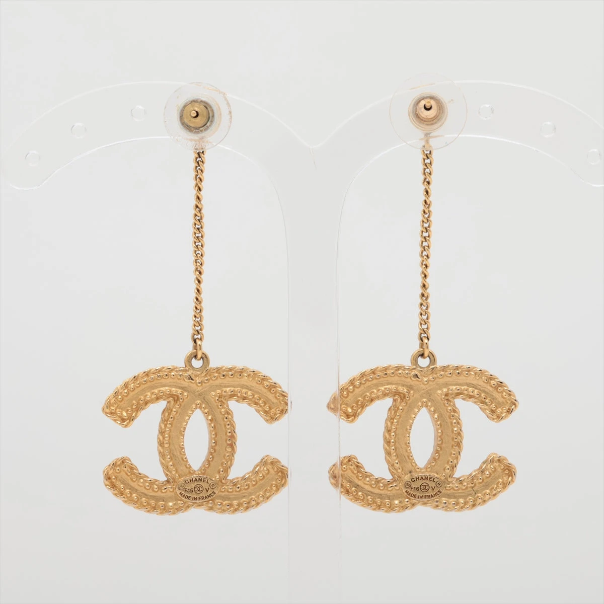 シャネル ダブルCロゴ ピアス(両耳用) CHANEL ダブルCロゴ ピアス(両耳用) - メルカリ