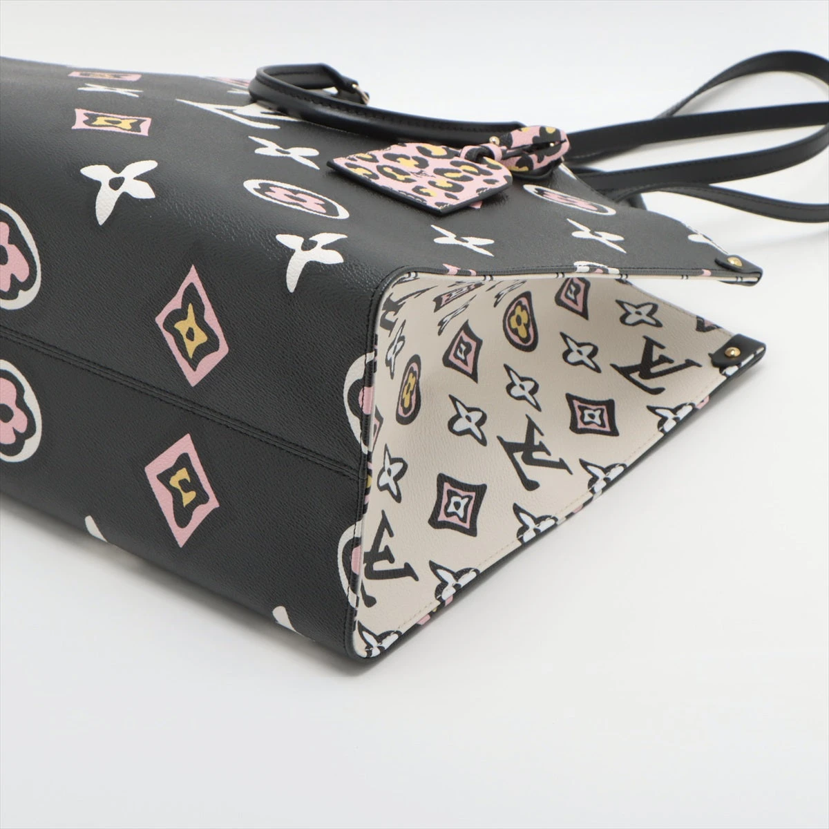 国内発送 ヴィトン オンザゴー トート ワイルド アット ハート 海外買付】LOUIS VUITTON 21SS オンザゴー MM トートバッグ