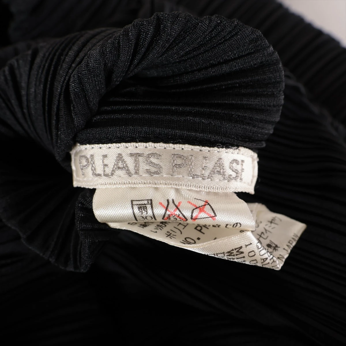 プリーツプリーズ　黒のワンピース PLEATS PLEASE ISSEY MIYAKE / プリーツプリーズイッセイミヤケ