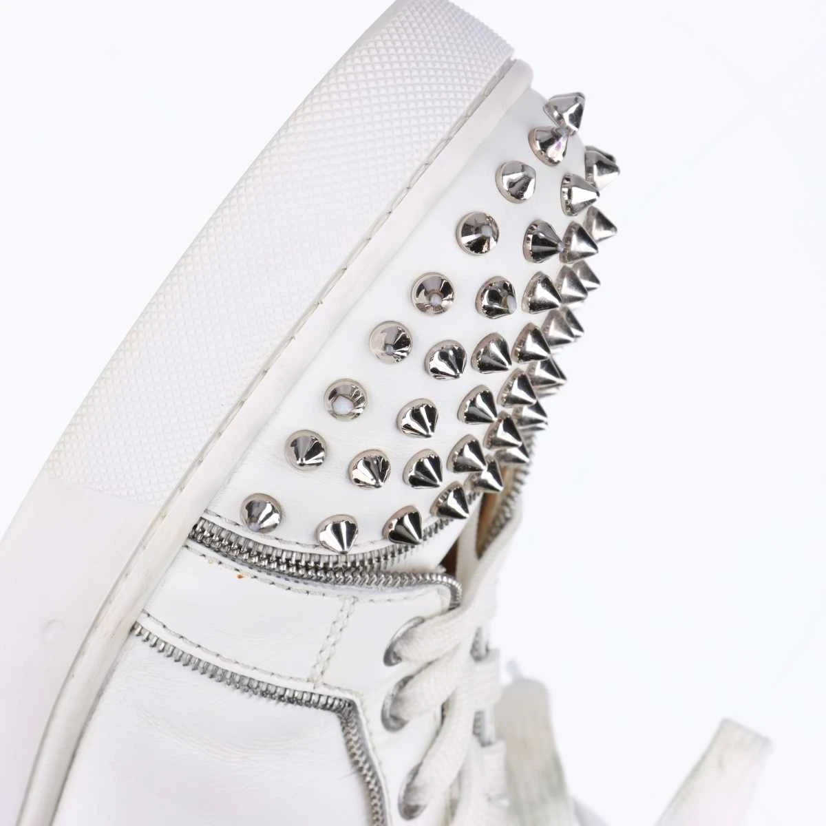 美品✨ ルブタン スパイクスタッズ メンズ 26cm相当 美品✨ ルブタン スパイクスタッズ メンズ 26cm相当|mercari