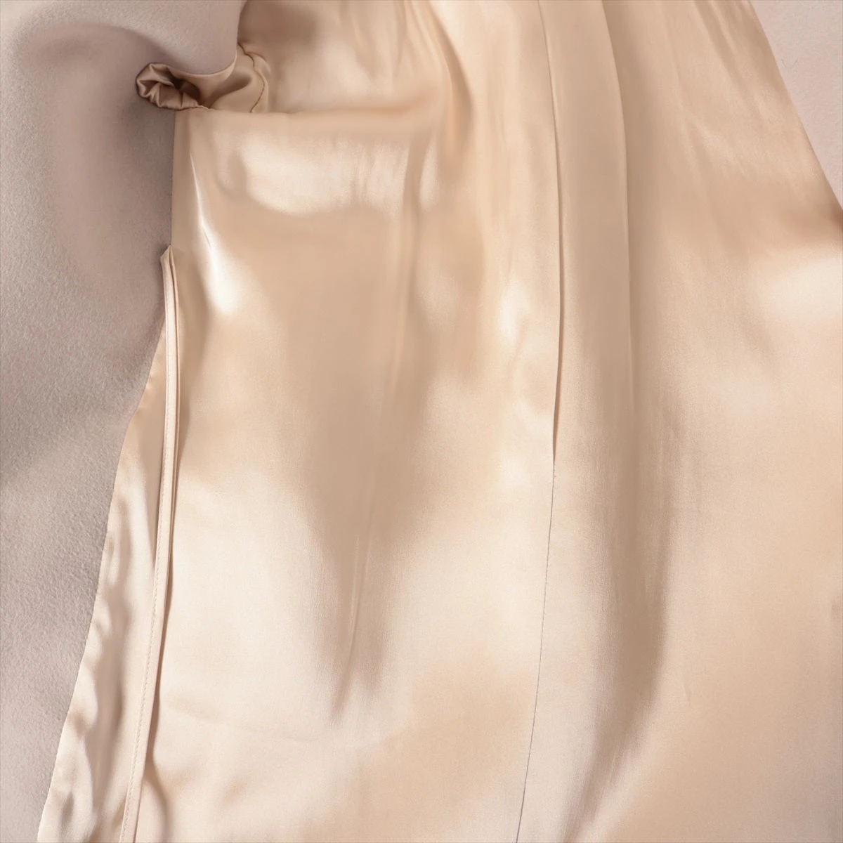 美品　フェラガモ　カシミヤ混　フーディコート　ミドル丈　ウエストシェイプ　38 美品フェラガモカシミヤ混フーディコートミドル丈ウエストシェイプ38