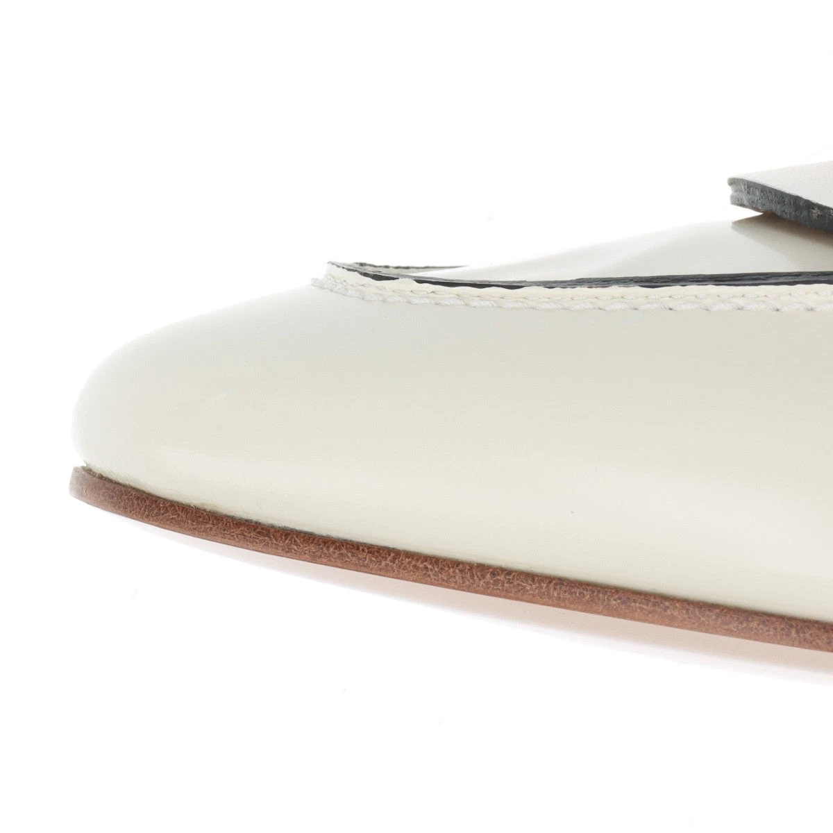 クロエ Cロゴ バブーシュ レザー ローファー ホワイト