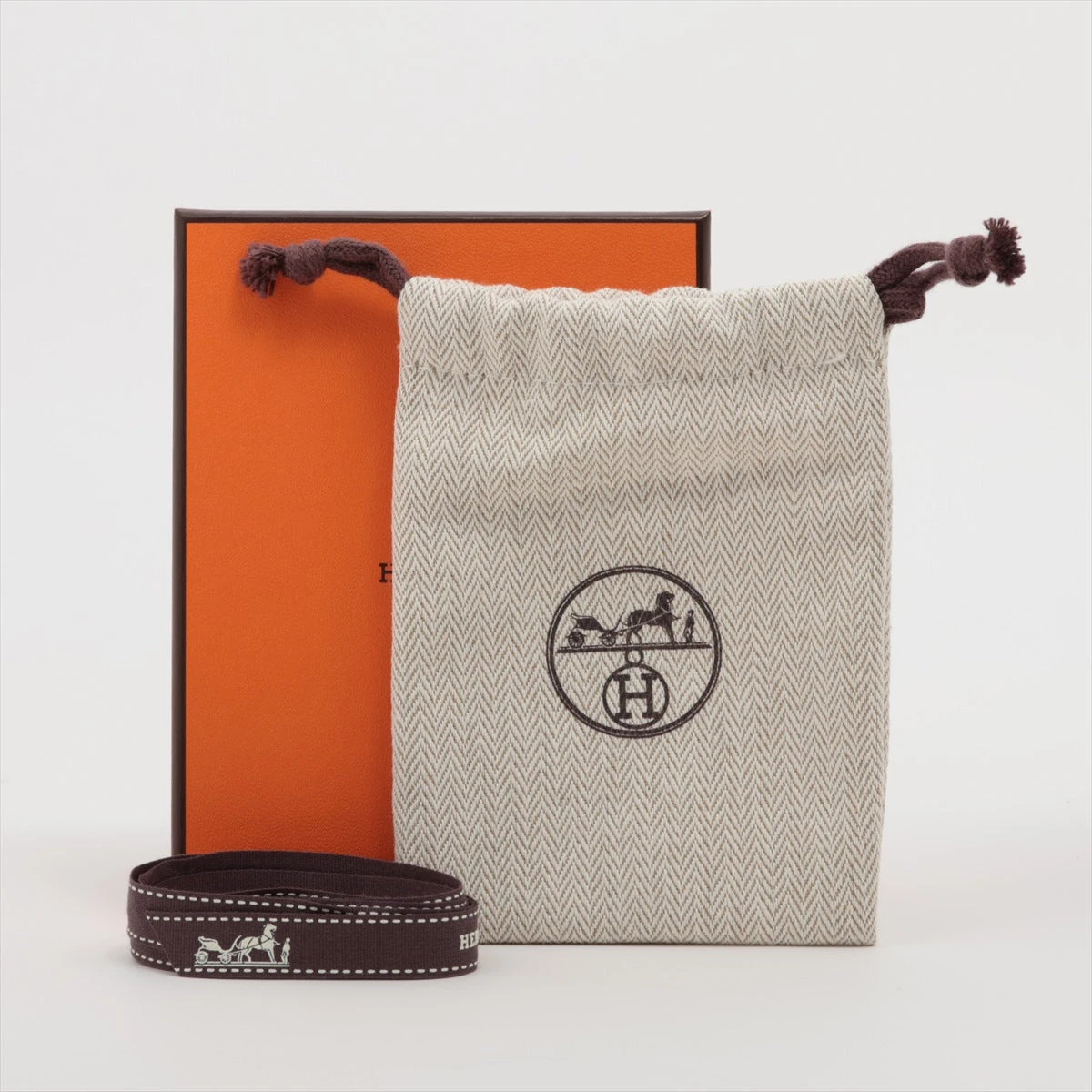 ◾️美品◾️HERMESエルメス／アミュレット ラピアス バッファローホーン SummerSALE開催! 8/9～8/18 10時迄!】HERMES エルメス