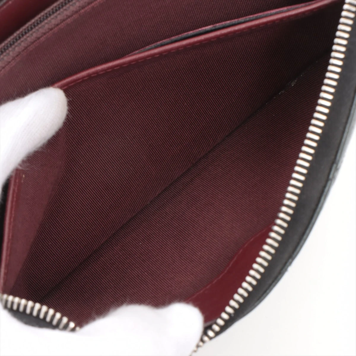 シャネル マトラッセ キャビアスキン ラウンドジップウォレット