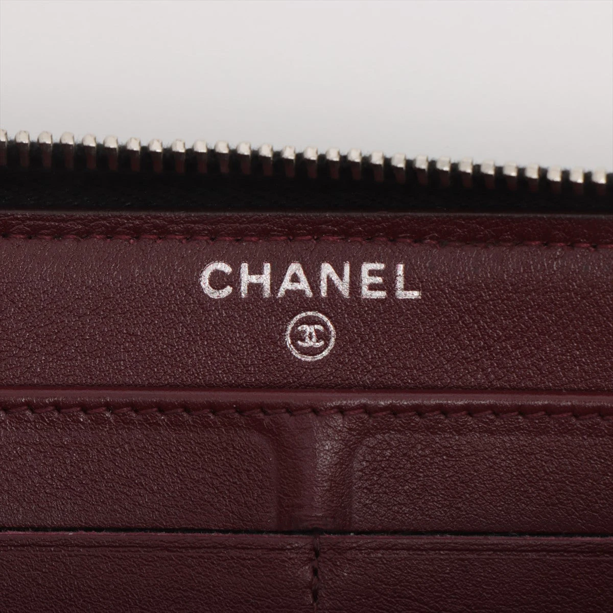 シャネル マトラッセ キャビアスキン ラウンドジップウォレット