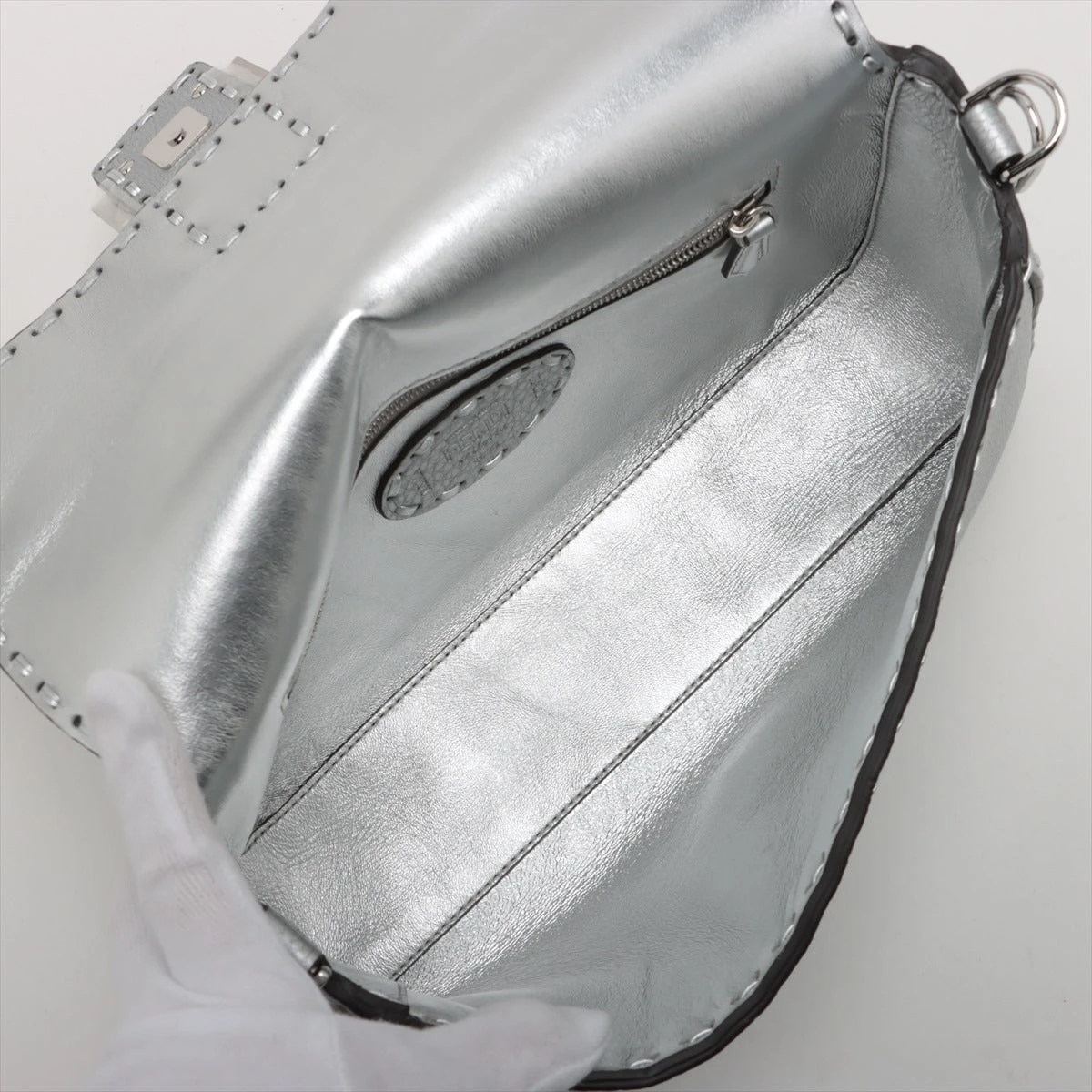 激レア　フェンディ　マンマバケット　ハンドバッグ　シルバー　ガンメタ 激レアフェンディマンマバケットハンドバッグシルバーガンメタ