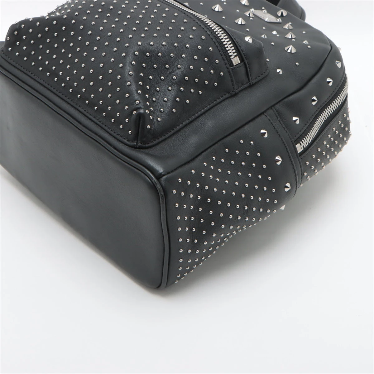 MCM レザー×スタッズ バックパック/リュック ブラック AP092249