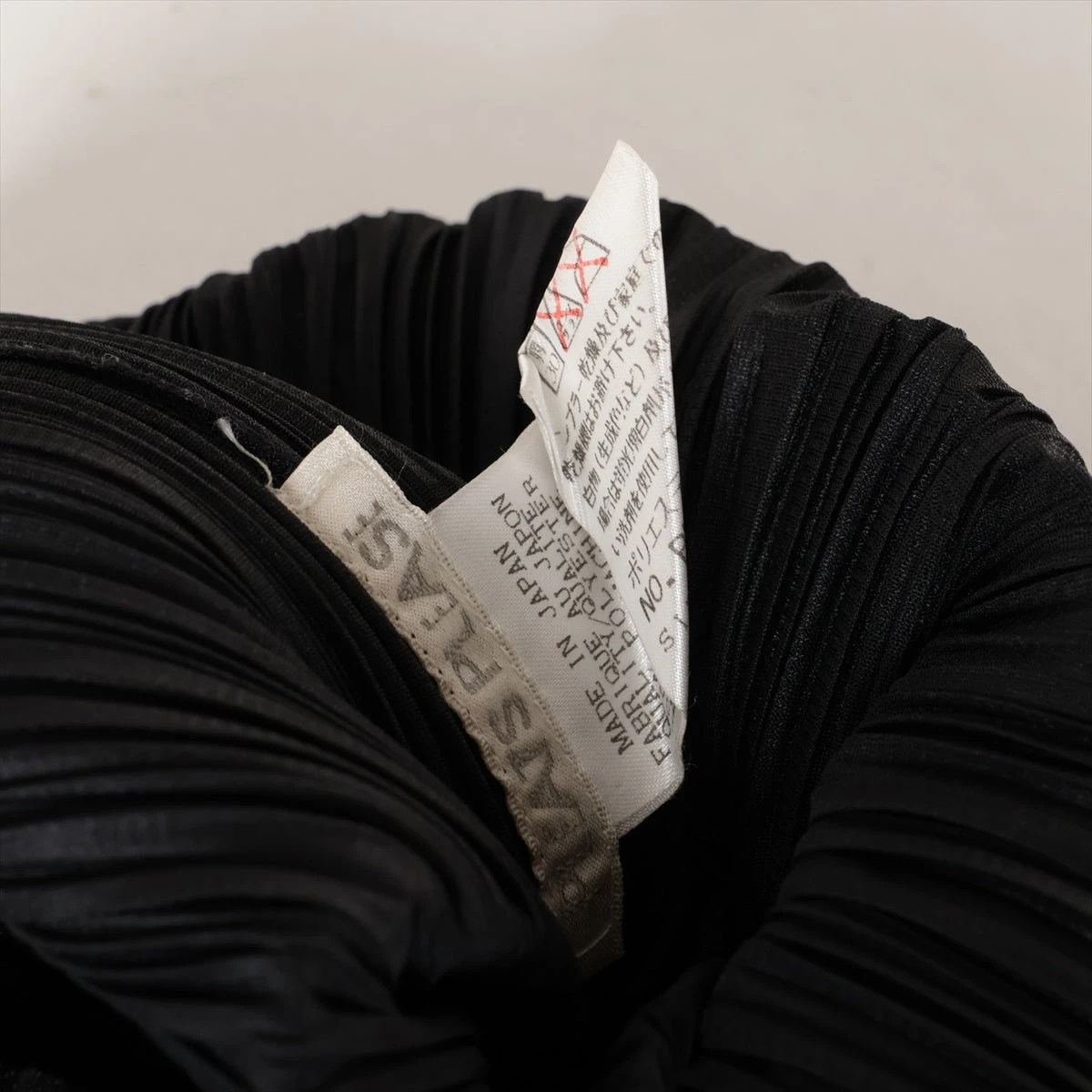 PLEATS PLEASE ISSEY MIYAKE◆長袖ブラウス/3/ポリエステル/CRM/pp04-jk604 PLEATS PLEASE プリーツプリーズ 長袖カットソー 良好 サイズ:4