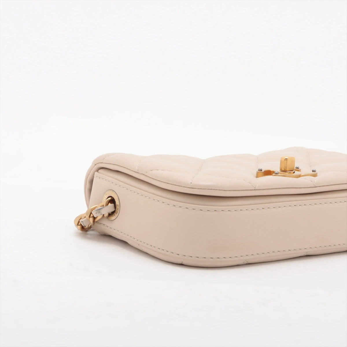 CHANEL 【新品同様】シャネル ミニミニ マトラッセ チェーン