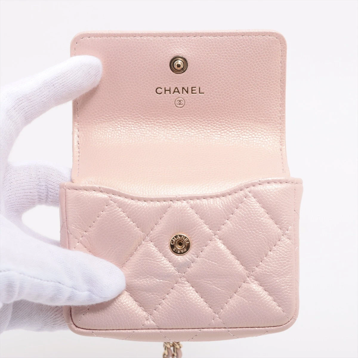 CHANEL マトラッセポーチ ピンク　キャビアスキン シャネル マトラッセ キャビアスキン ポーチ ピンク ゴールド