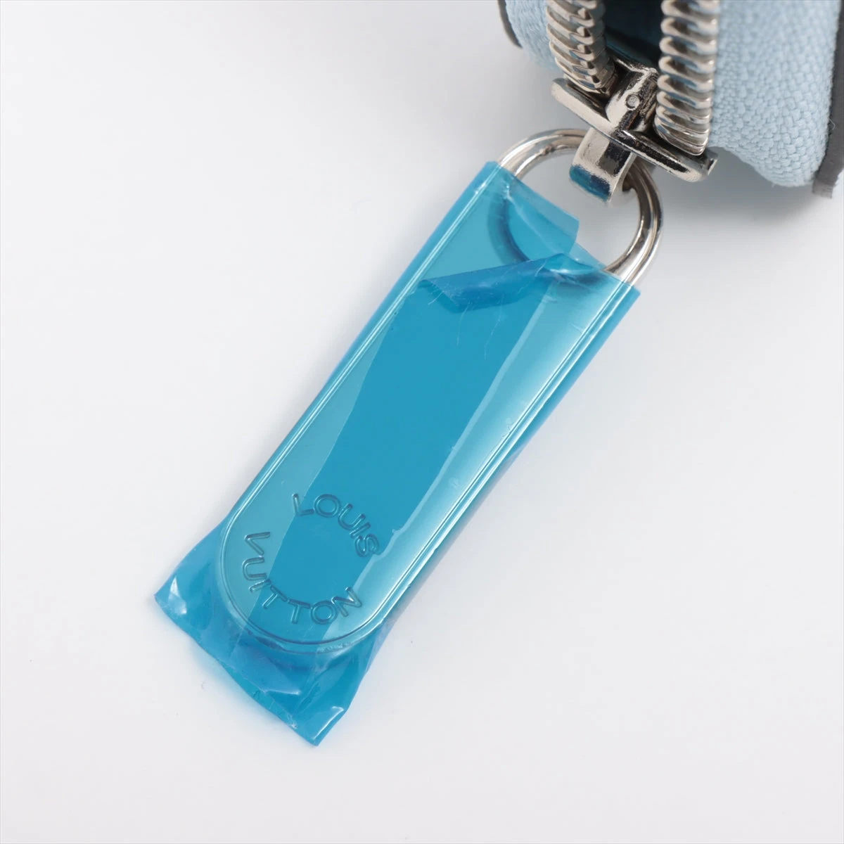 ヴィトン エピ ジッピーウォレット M83570 アイスブルー ラウンド