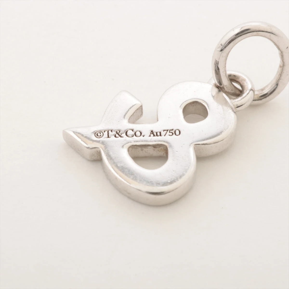 ティファニー アンパサンド ダイヤ ネックレストップ 750(WG) 0.6g 