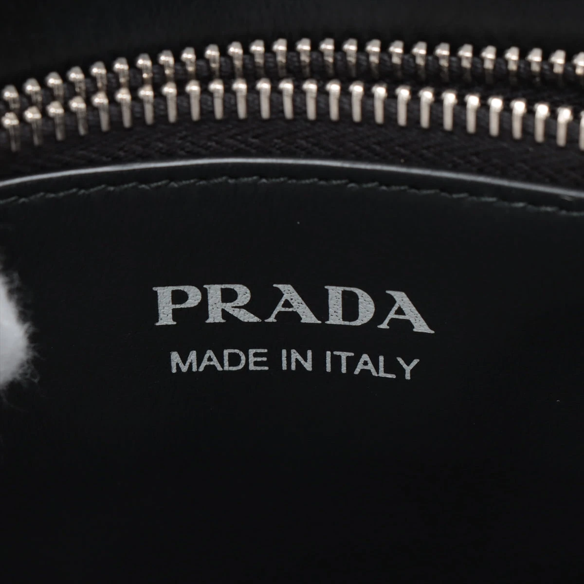 プラダ ダイアグラム レザー 2way バッグ 楽天市場】プラダ バッグ ブラック カーフスキン 1BL006 PRADA