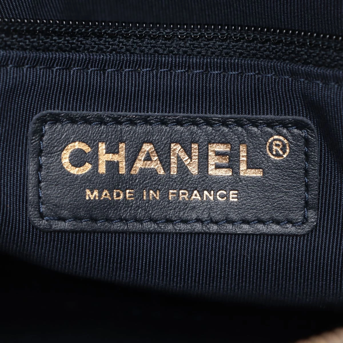 CHANEL シャネル ショルダーバッグ レザー がま口 フリンジ バイセル公式】シャネル ココマーク フリンジ チェーン ウエスト