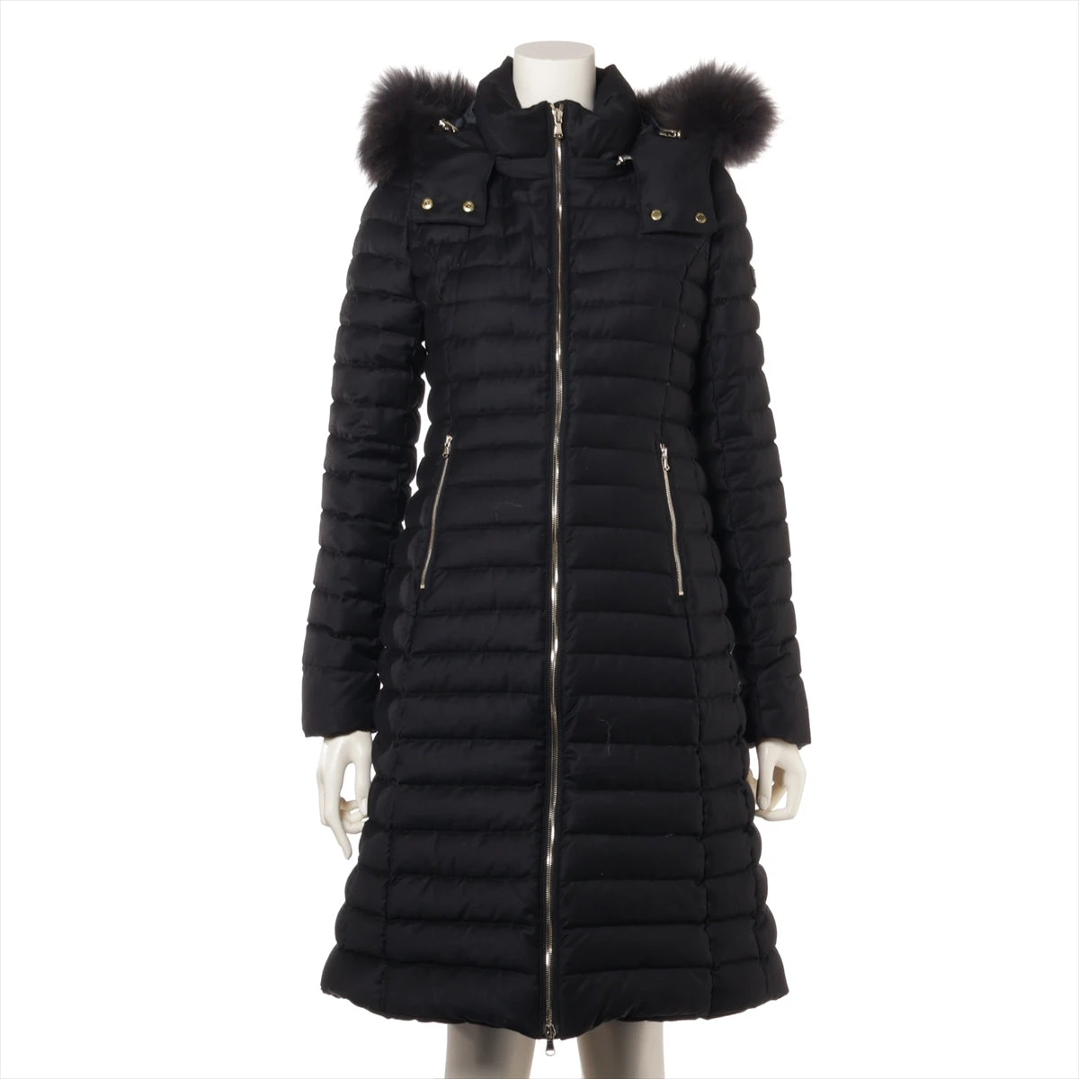 【美品・証明付】タトラス プレマ カシミヤ ダウンコート 女優襟 Aライン 黒 美品・証明付】タトラス プレマ カシミヤ ダウンコート 女優襟 Aライン