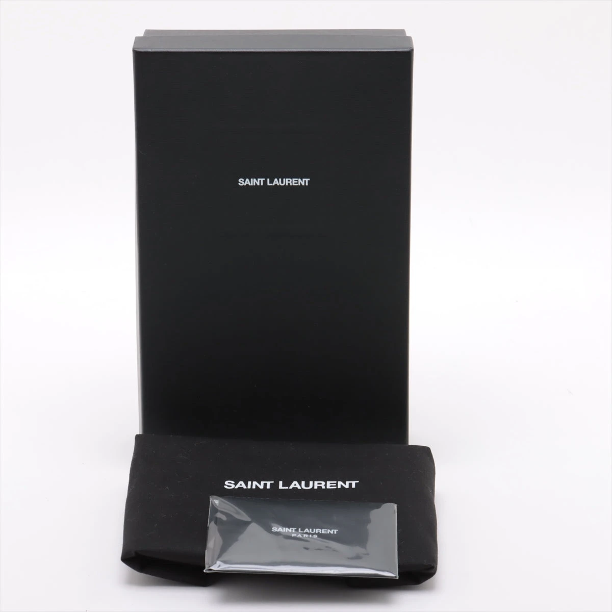サンローランパリ モノグラム レザー チェーンウォレット サンローランパリ モノグラム レザー チェーンウォレット