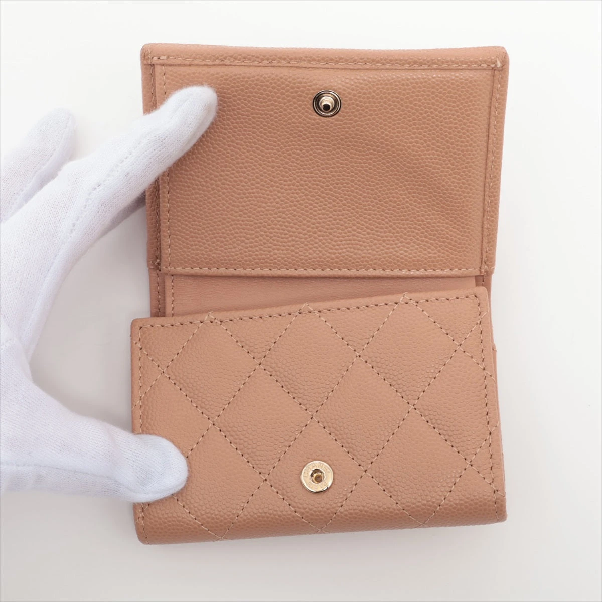 シャネル　マトラッセキャビアスキンウォレット シャネル マトラッセ キャビアスキン ラウンドジップウォレット