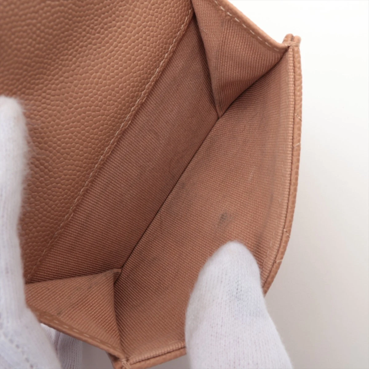 シャネル マトラッセ キャビアスキン コンパクトウォレット ベージュ